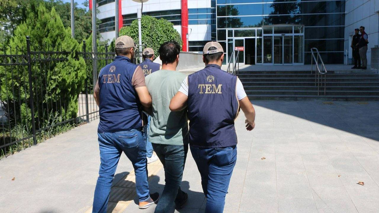 DEM Parti Adıyaman merkez ilçe başkanı Yusuf Özperçin gözaltına alındı